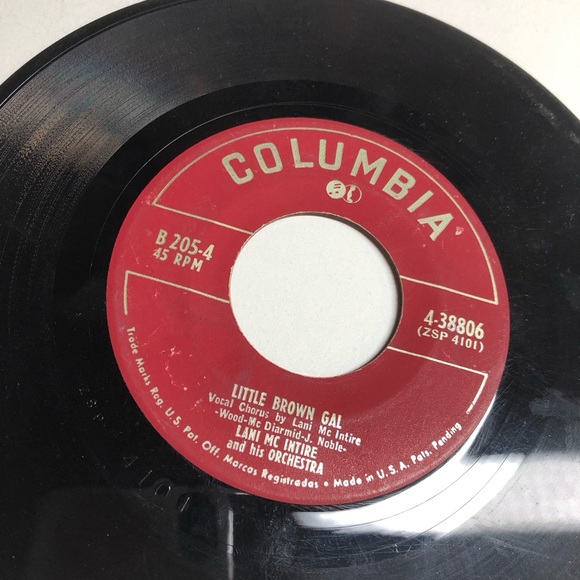 Collection of old 45 records being sold as is. There are a total of 29 times 2.5 - Picture 2 of 5